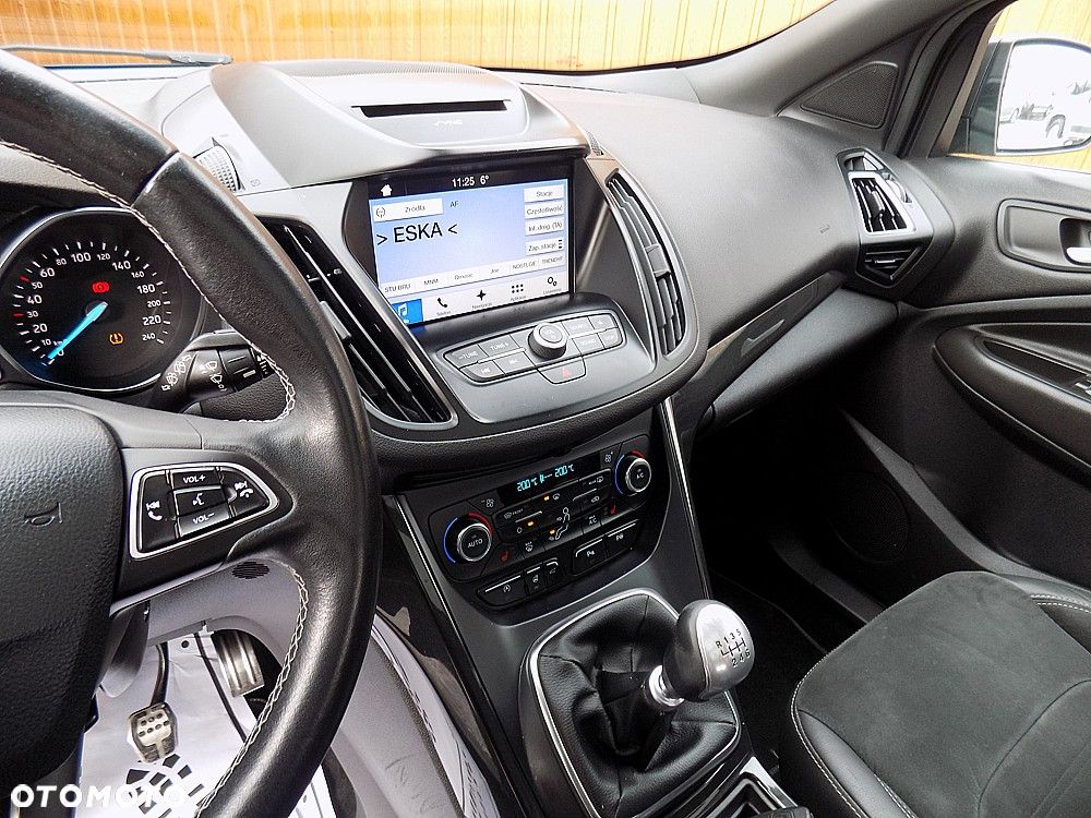 Ford Kuga 2.0 TDCi 2x4 ST-Line - 15