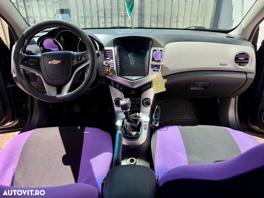 Chevrolet Cruze 1.8 Ecotec LT - 9