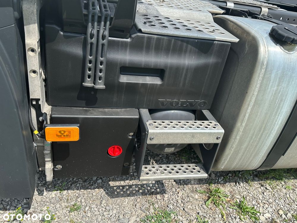 Volvo FH 460 EUR 6 I Park Cool Retarder z Niemiec - 9