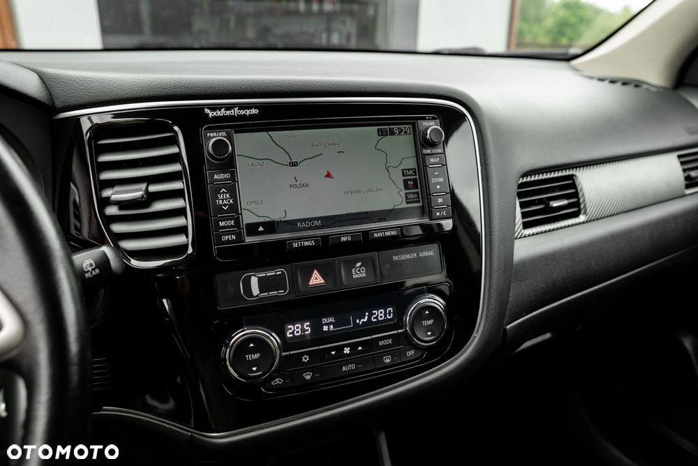 Mitsubishi Outlander 2.2 DI-D 4WD Automatik Invite - 33