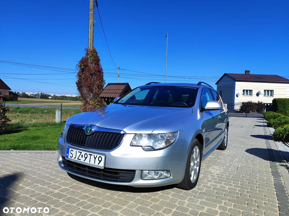Skoda Superb 2013 photo 4
