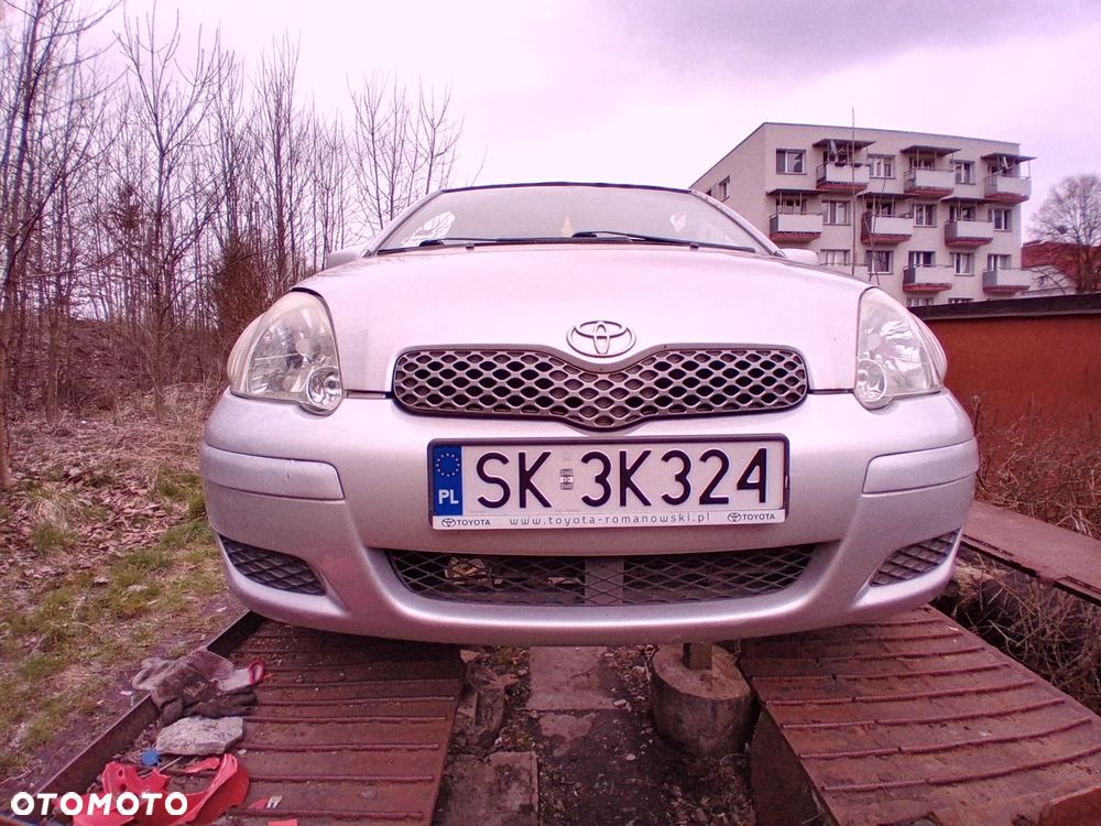 Toyota Yaris 1.3 Terra Plus - 4