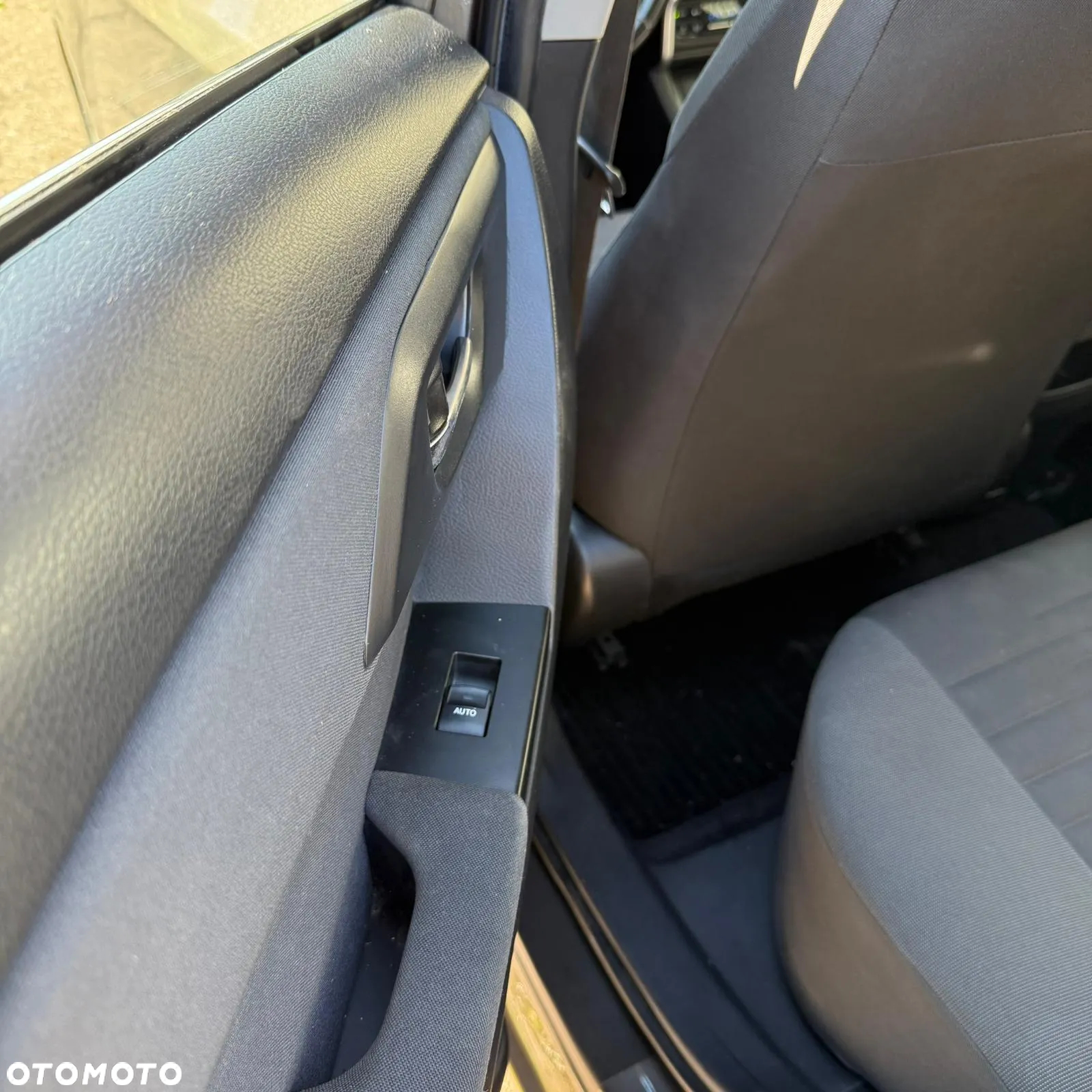 Toyota Auris 1.2 T Prestige - 23