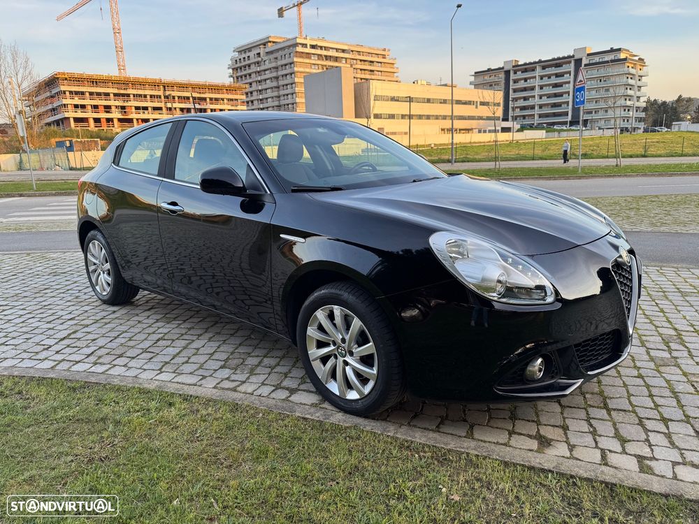 Alfa Romeo Giulietta 1.4 T M-air Distinctive - 2