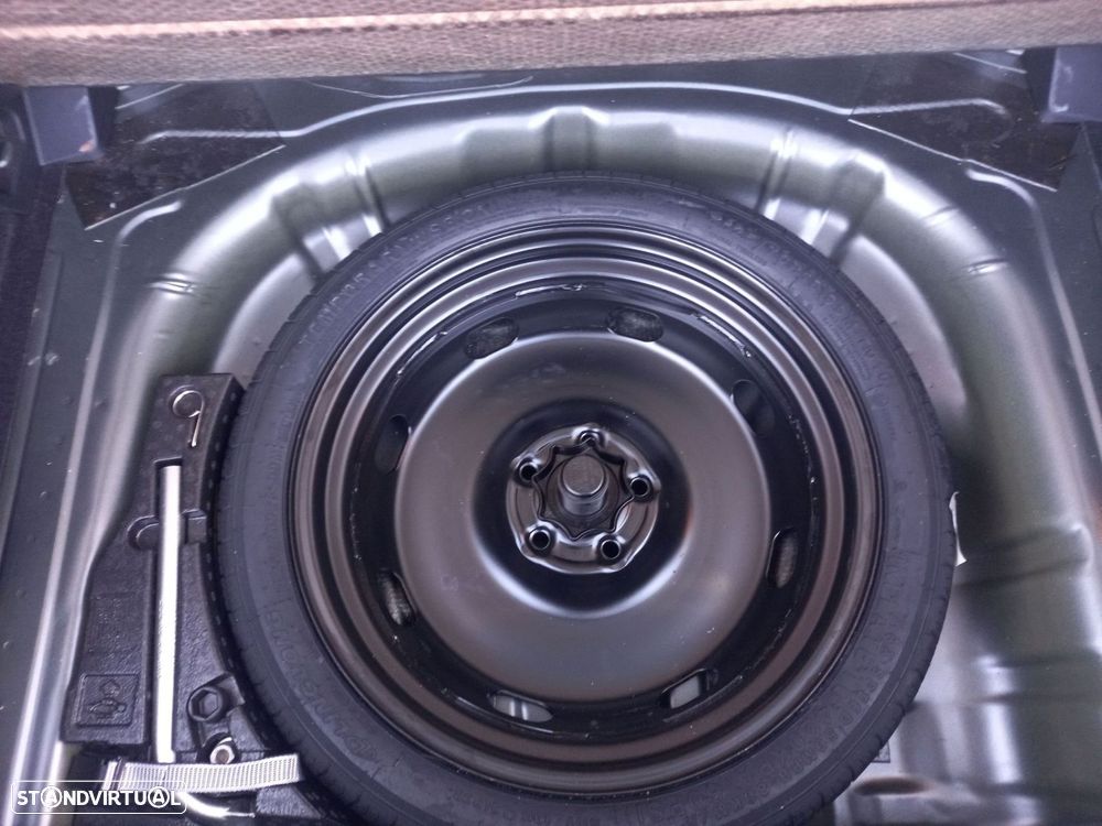 VW T-Roc 1.5 TSI Urban DSG - 18