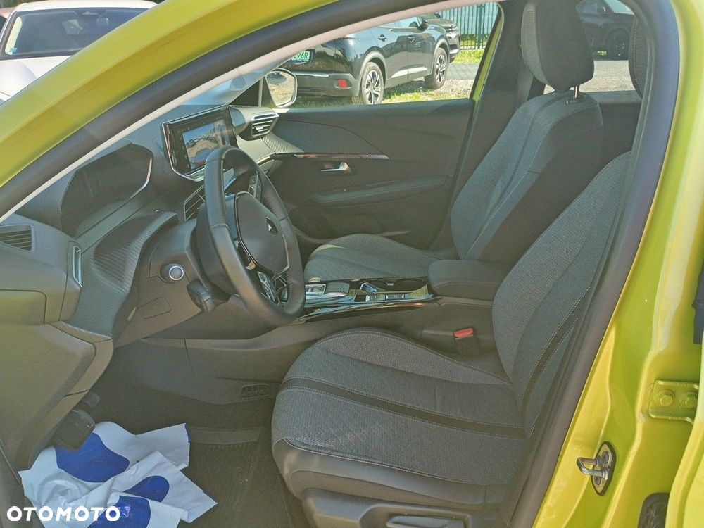 Peugeot 208 - 9