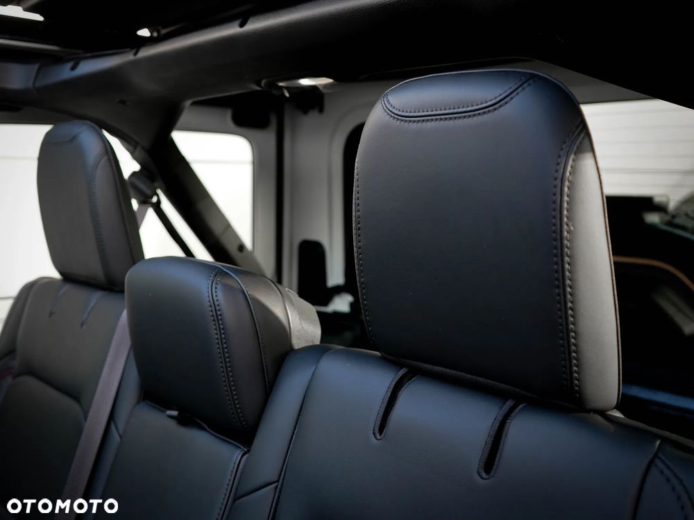 Jeep Wrangler - 36