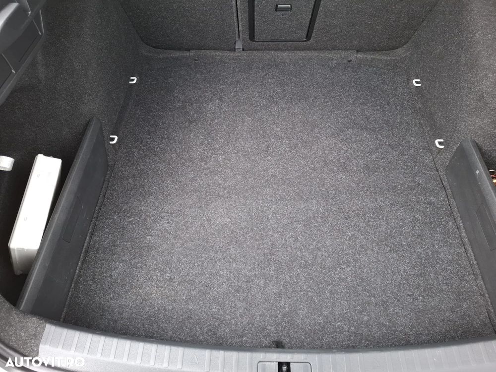 Skoda Octavia 2.0 TDI DSG 4X4 Style - 35