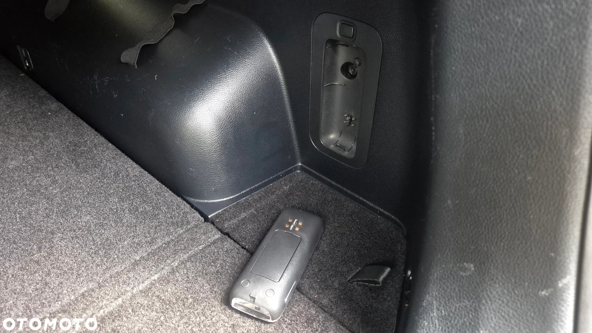 Kia Carens 1.6 GDI Dream Team Edition - 19
