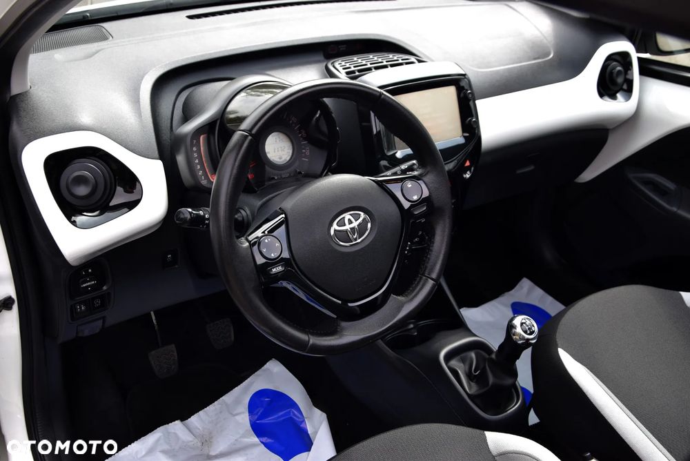 Toyota Aygo x-play - 13