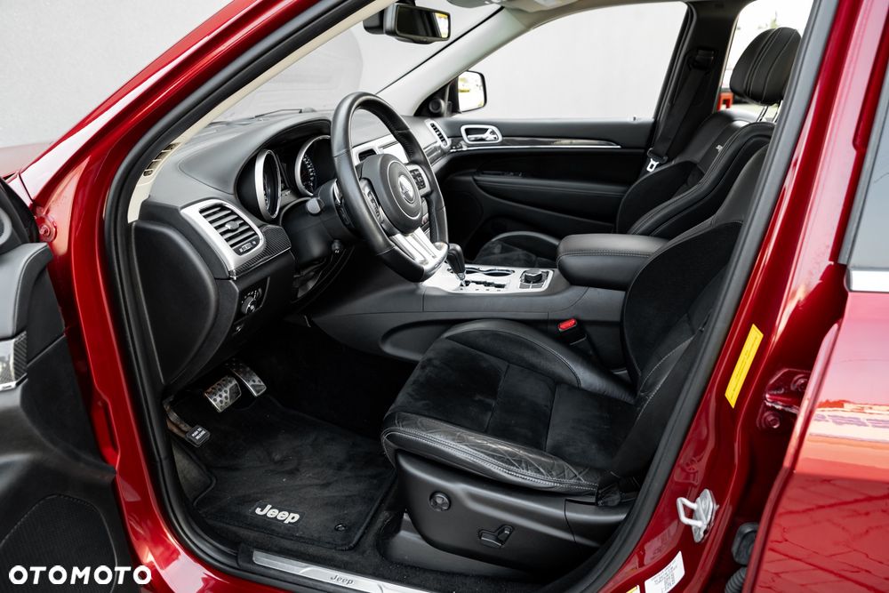 Jeep Grand Cherokee SRT8 - 19