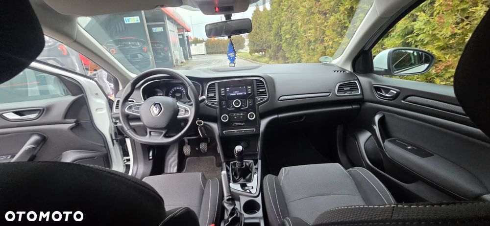 Renault Megane ENERGY TCe 100 LIFE - 29