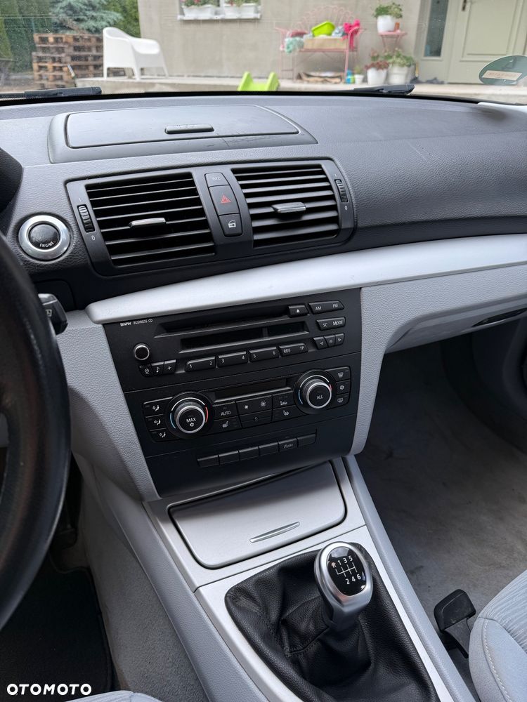 BMW Seria 1 118d DPF - 14