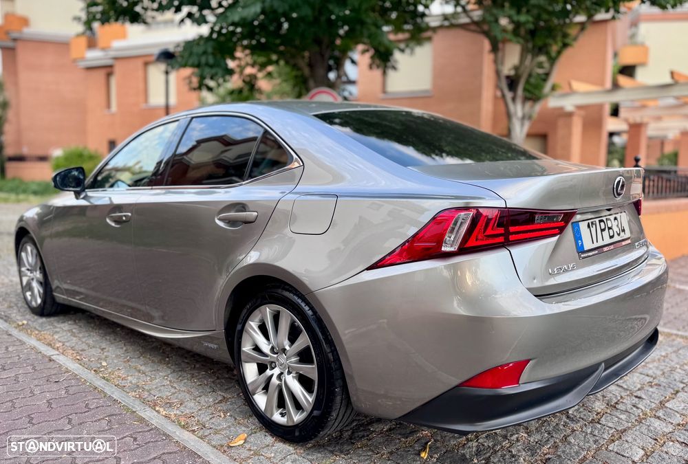 Lexus IS 300H Pack Luxury - 4
