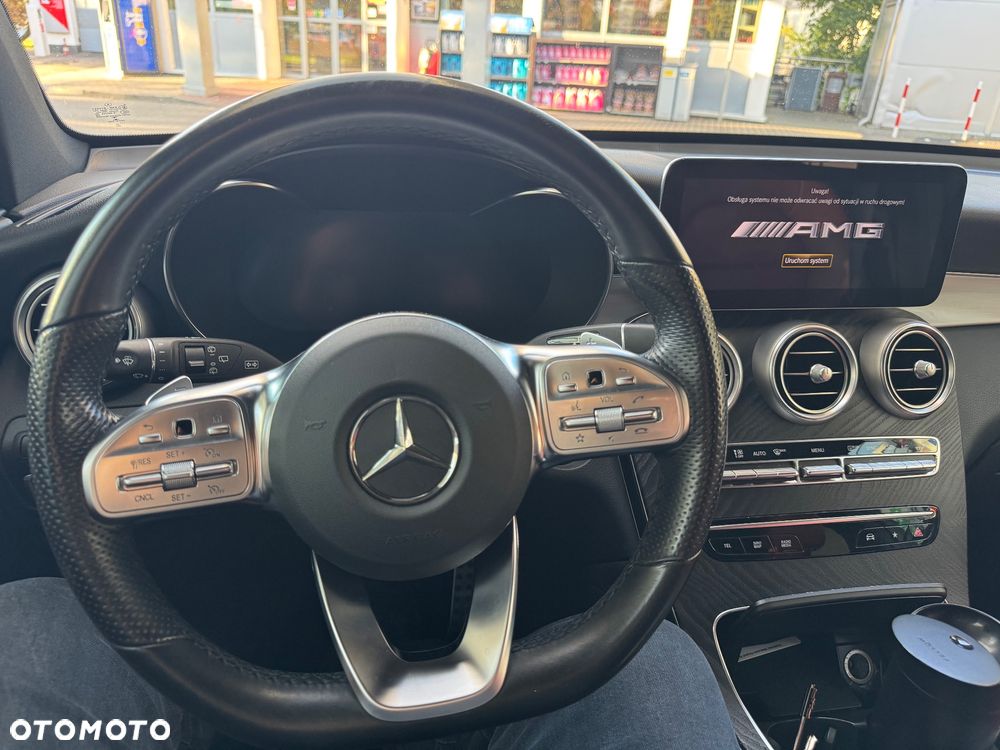 Mercedes-Benz GLC 300 4Matic 9G-TRONIC AMG Line Advanced - 28