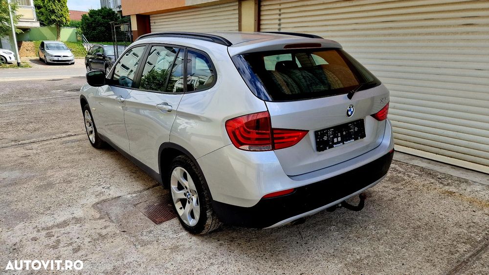 BMW X1 xDrive18d Sport Line - 3