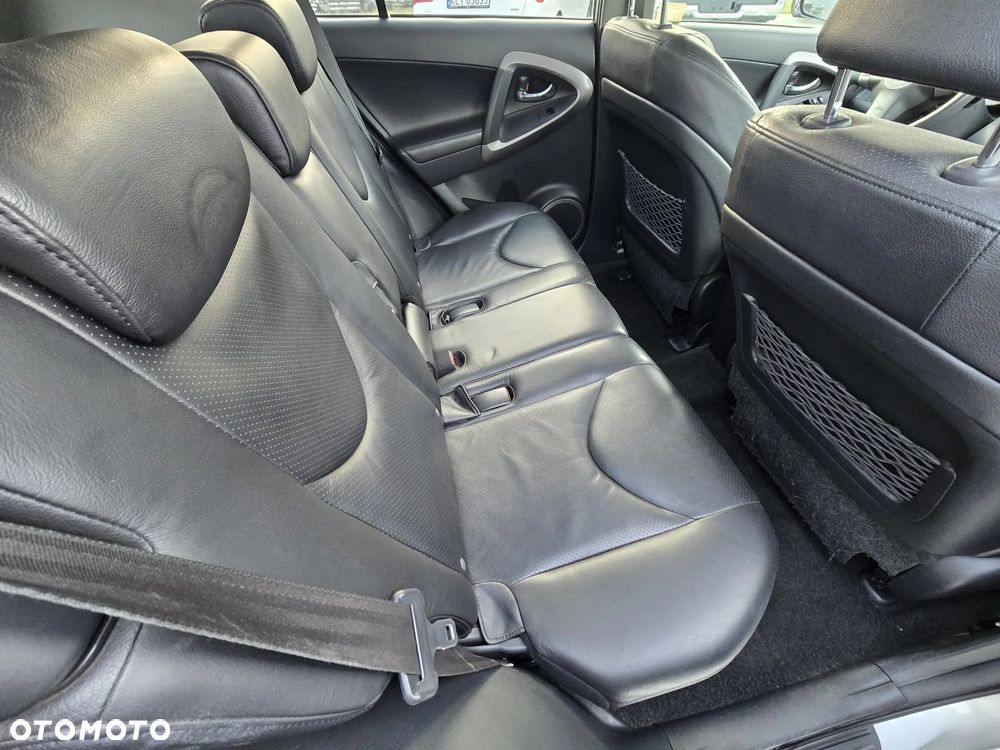 Toyota RAV4 2.2 D-4D Sol 180 - 19