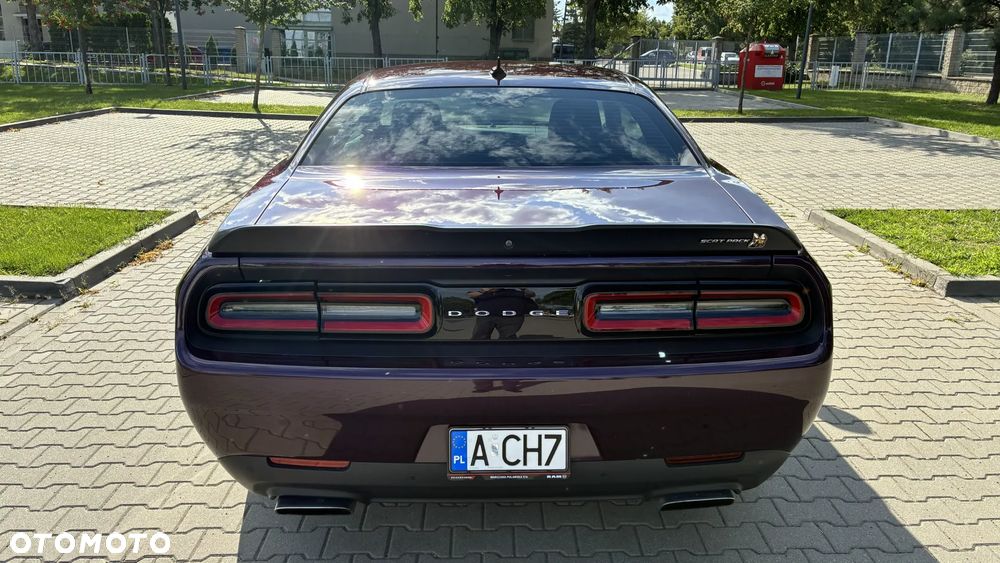 Dodge Challenger 6.4 Scat Pack - 8