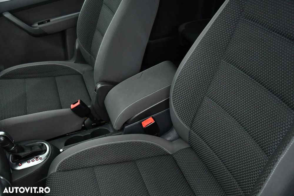 Volkswagen Touran 1.6 TDI DSG Highline - 18