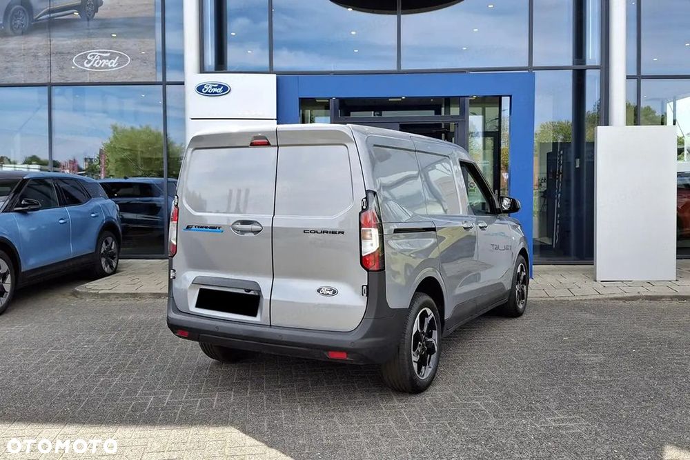 Ford Transit Courier EV Limited 136KM - 6