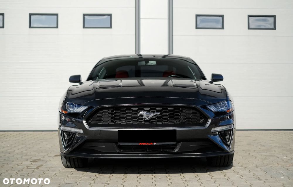 Ford Mustang Fastback 2.3 Eco Boost - 4