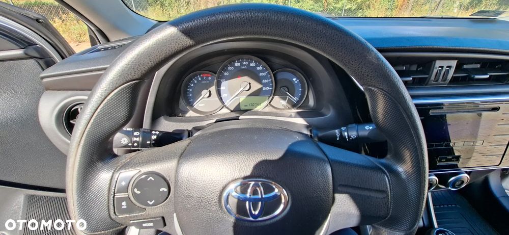 Toyota Corolla - 5