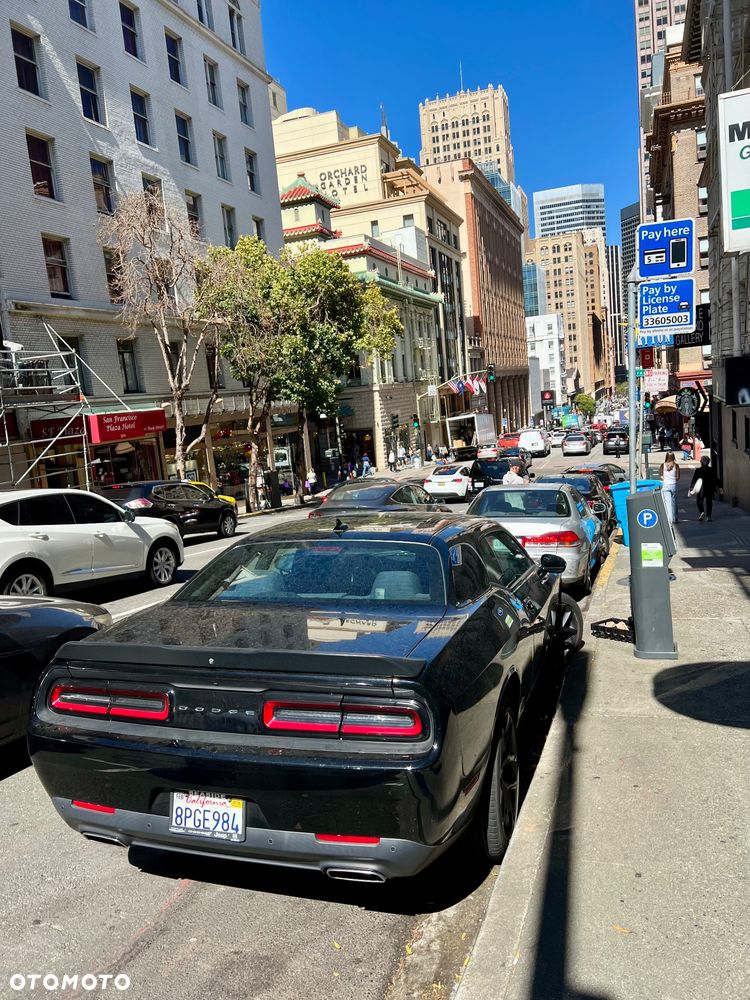Dodge Challenger - 37