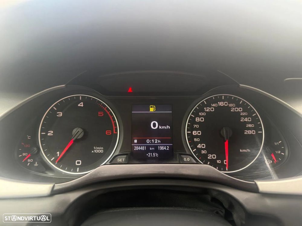 Audi A4 Avant 2.0 TDI Business Line Sport - 31