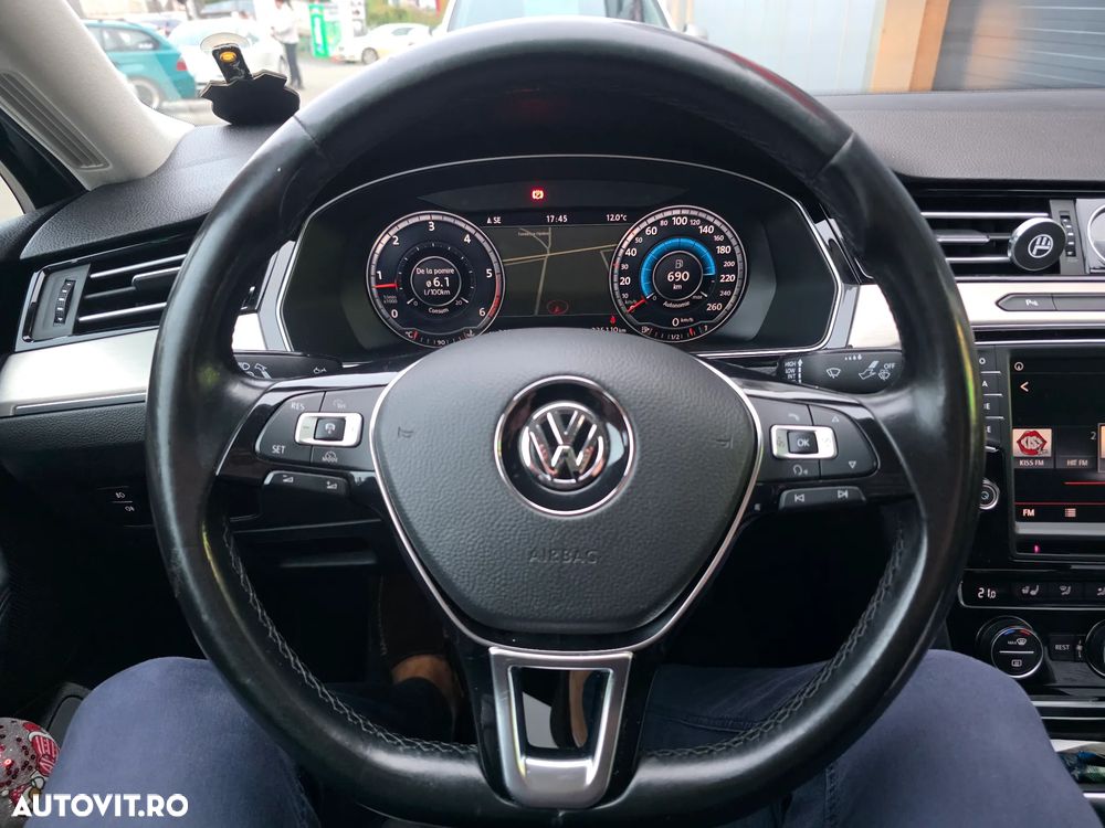 Volkswagen Passat - 6