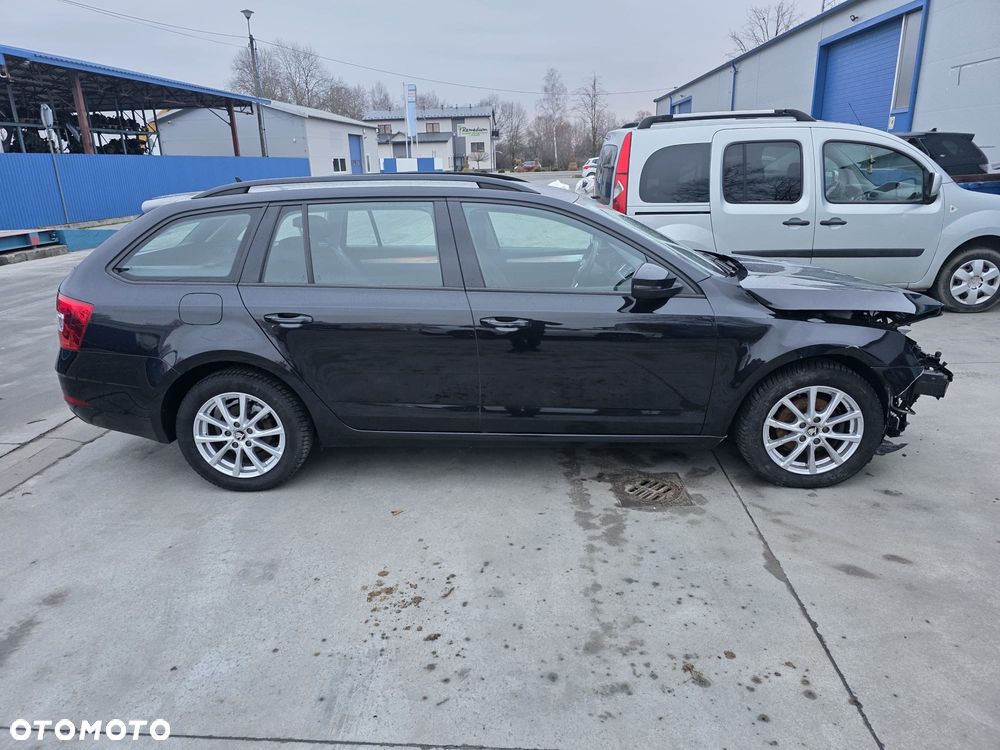 Skoda Octavia 1.6 TDI DSG Ambition - 13