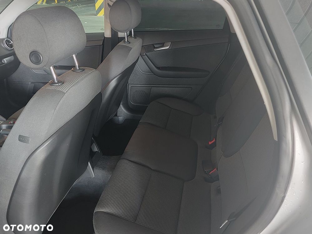 Audi A3 Sportback 1.6 tiptronic Ambiente - 10