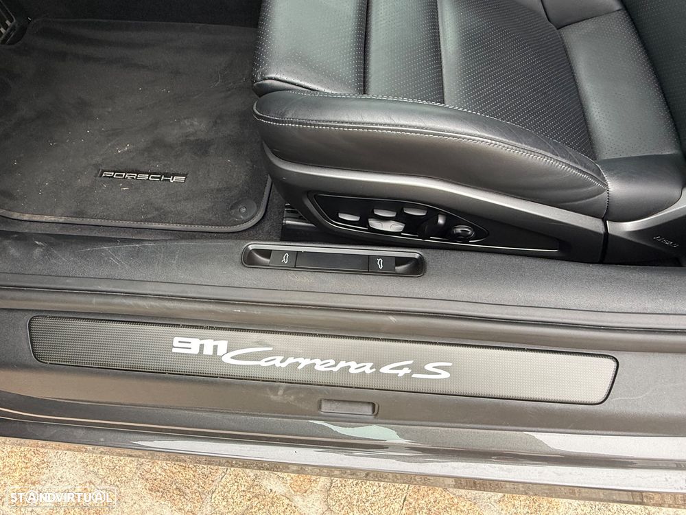 Porsche 911 (992) Carrera 4S PDK - 8