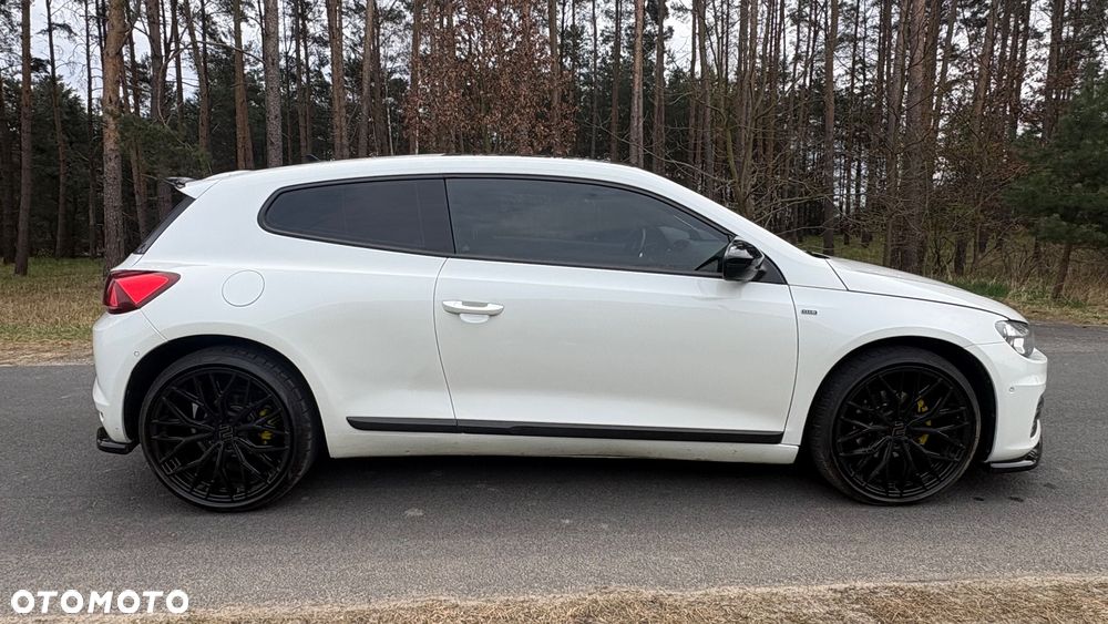 Volkswagen Scirocco 2.0 TDI Blue Motion Technologie Club - 19