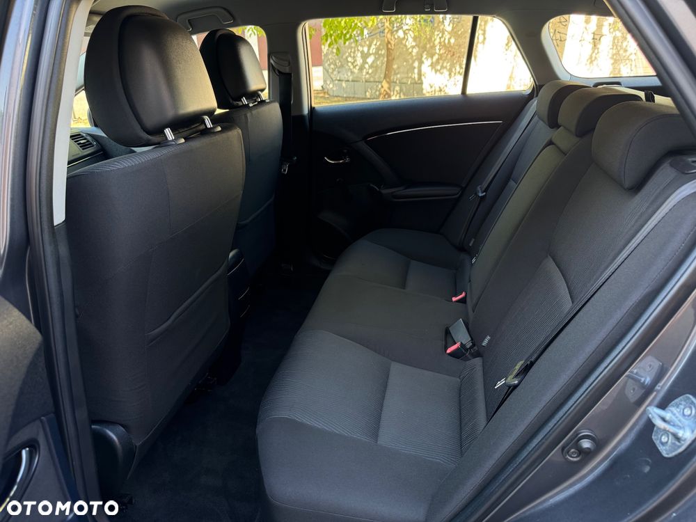 Toyota Avensis 1.6 Luna - 21