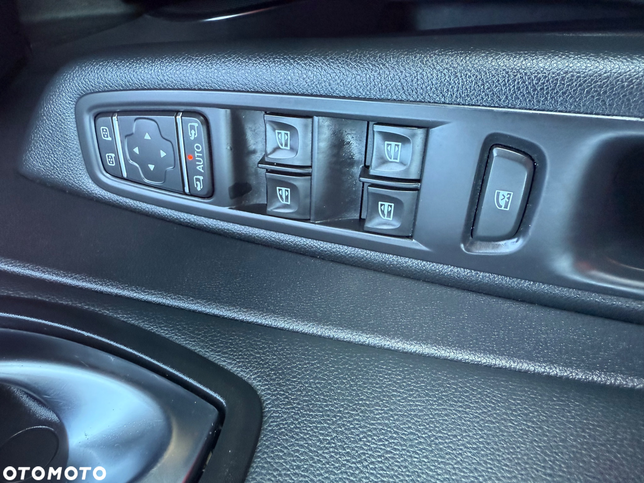 Renault Captur (ENERGY) TCe 90 BOSE EDITION - 11