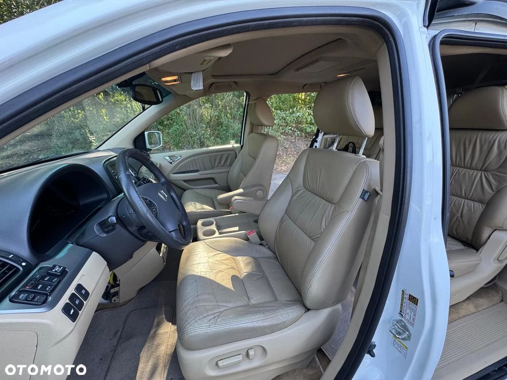 Honda Odyssey 3.5 LX - 11