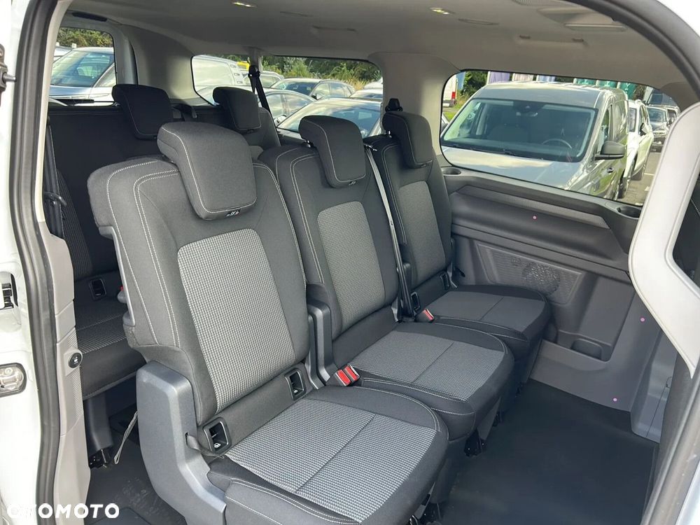 Volkswagen Caravelle 2.0 TDI L2 - 18