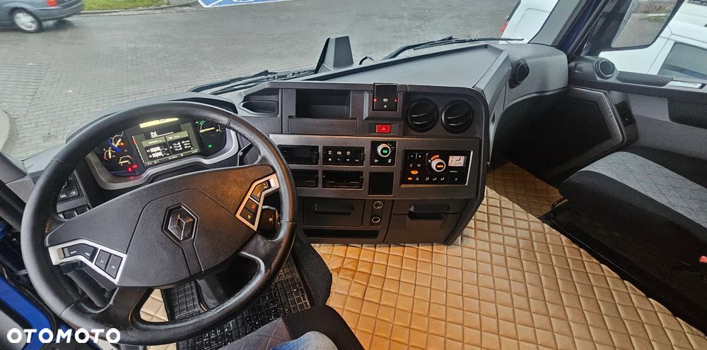 Renault T460 / standard / ACC - 12