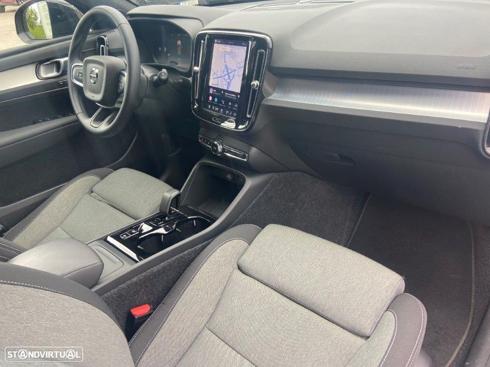 Volvo XC 40 2.0 B3 Black Edition - 7