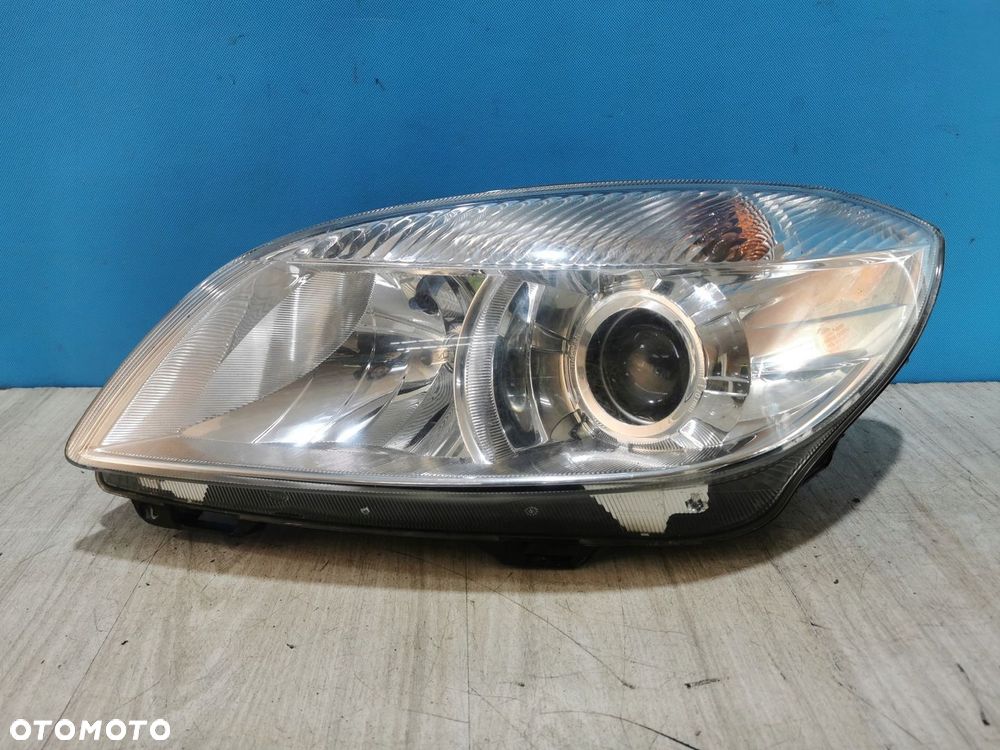 Skoda Fabia II Lift lampa reflektor lewa przód soczewka Europa - 1