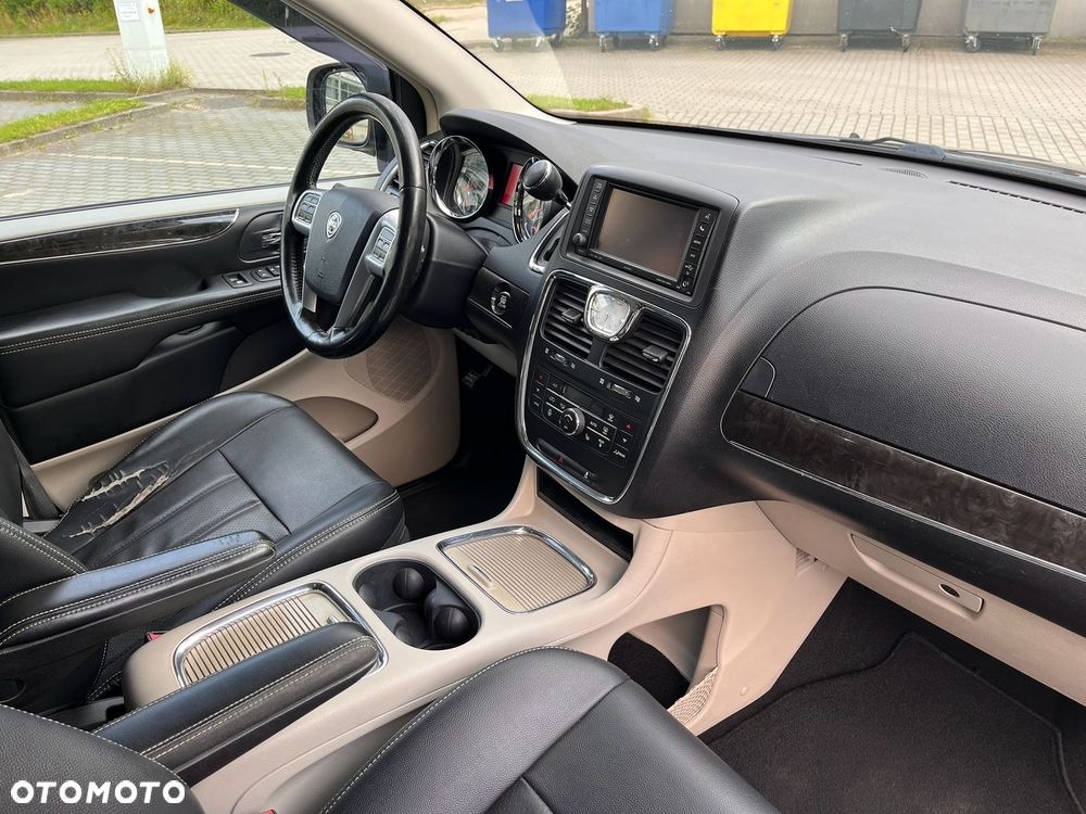 Lancia Voyager - 6