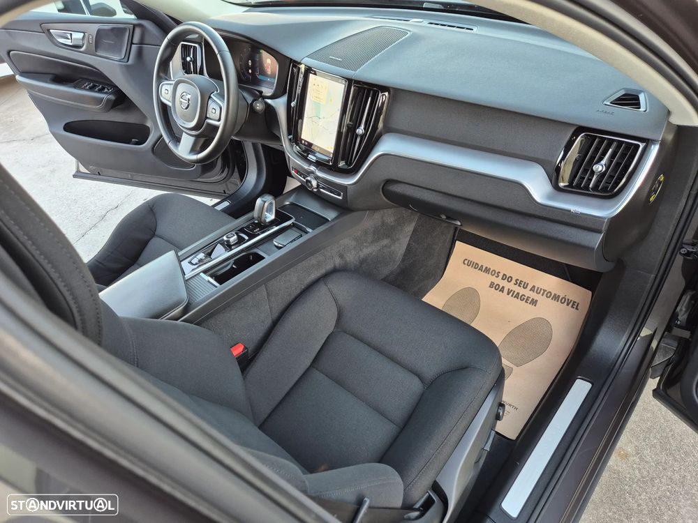 Volvo XC 60 2.0 B4 Momentum Plus - 7