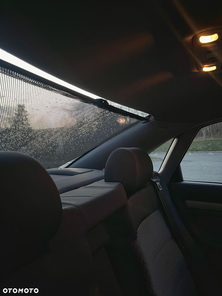 Audi A4 Avant - 4