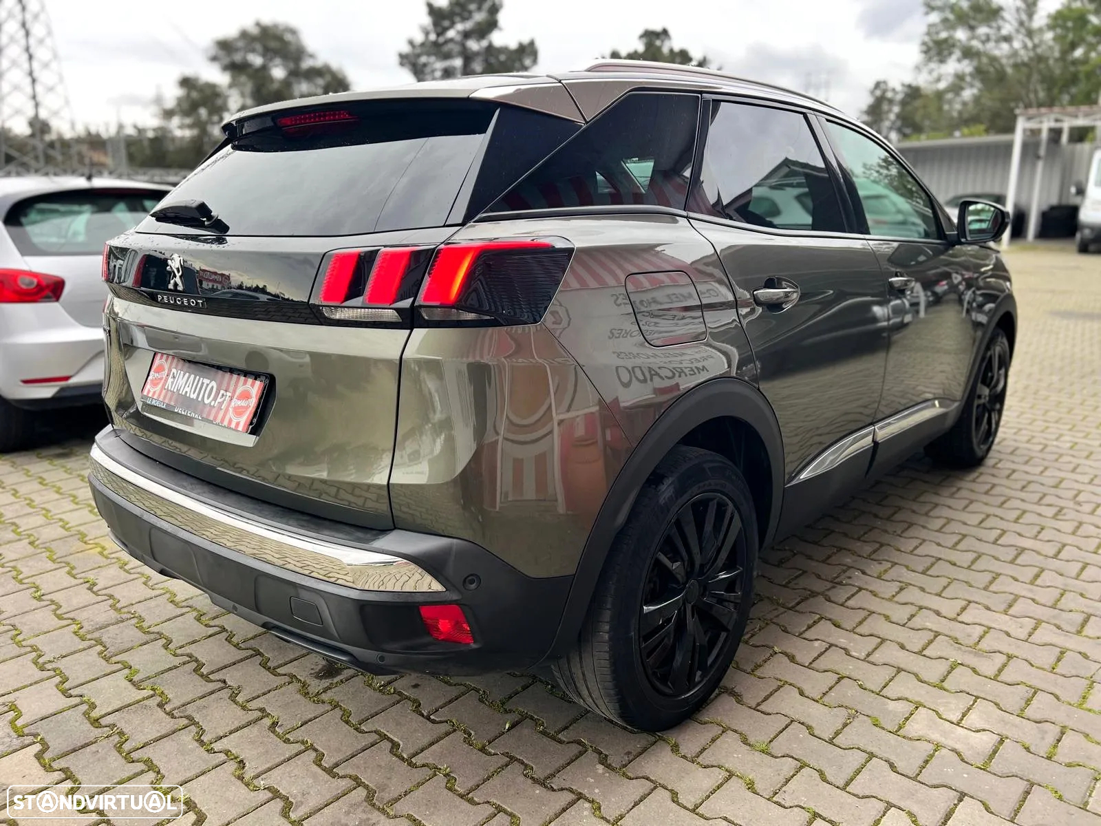 Peugeot 3008 1.2 PureTech Allure EAT8 - 18
