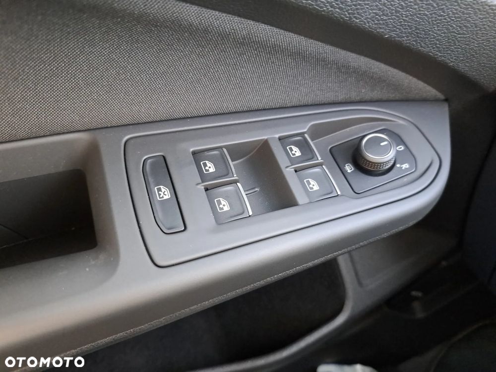 Volkswagen Golf - 20