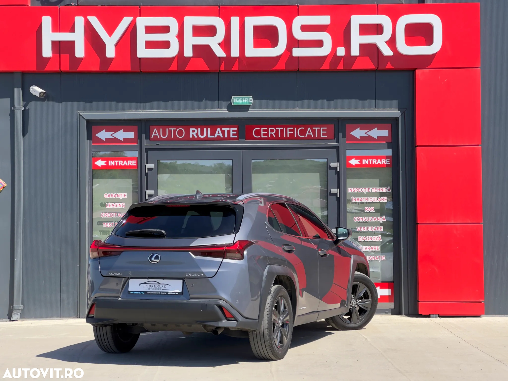 Lexus UX 250h 2.0L HEV 20H- (178 HP) 4X2 CVT Executive - 8