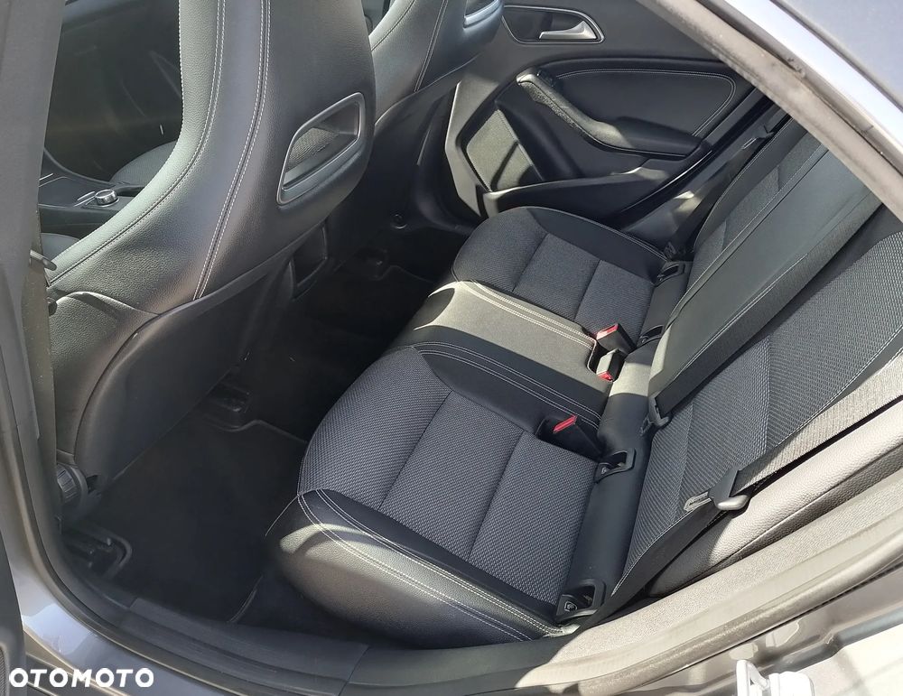 Mercedes-Benz CLA 180 (CDI) d 7G-DCT - 16