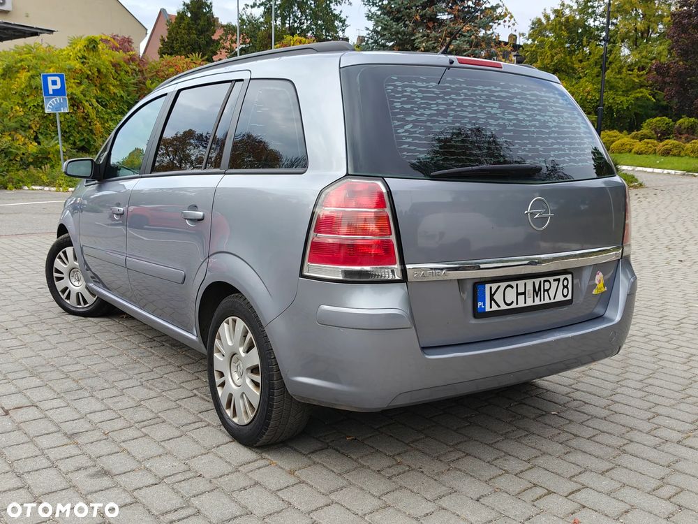 Kia Carnival V6 Executive - 2