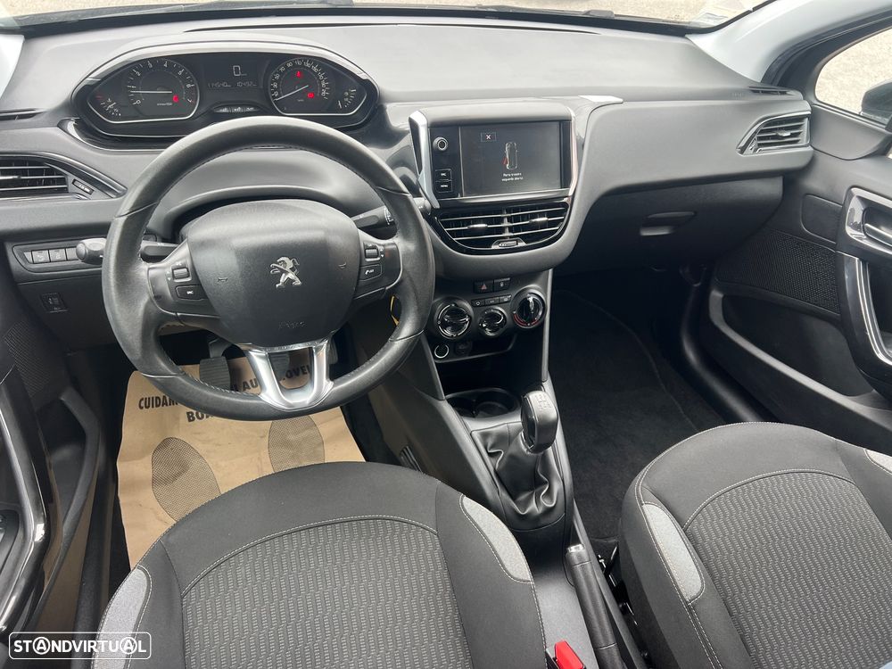 Peugeot 208 1.2 PureTech Style - 15
