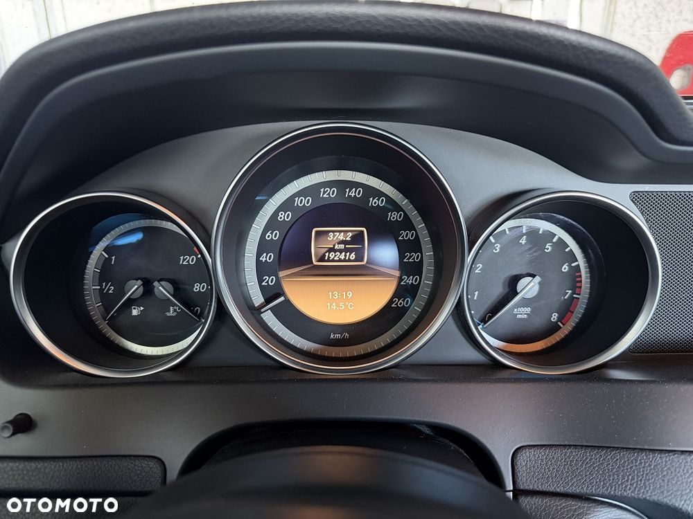 Mercedes-Benz Klasa C 200 CGI BlueEff Classic - 17